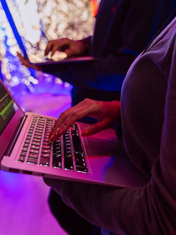 pexels-shkrabaanthony-5475793